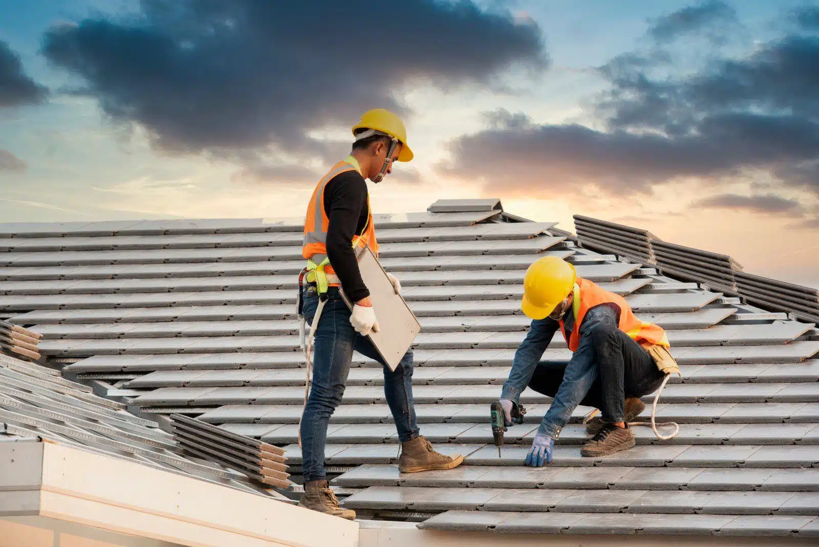 Roofing Contractor – What to Know Before You Hire One